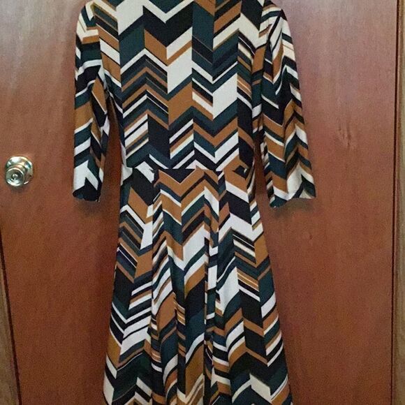 Ladies 3/4 sleeve a line pull on dress in small - Picture 6 of 8